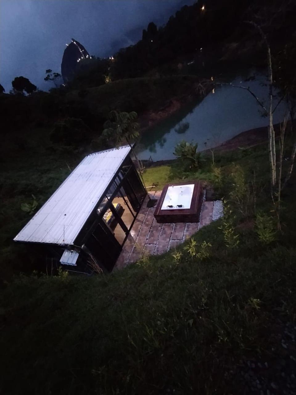 Cabana Privada Sin Prisa "Not Rush" Preciosa! Con Jacuzzi, Vista Y Acceso Directo Al Embalse, Vista A La Piedra , Deporte Acuatico Paddle Board And Breakfast Incluidos ! Imperdible Guatapé Kültér fotó