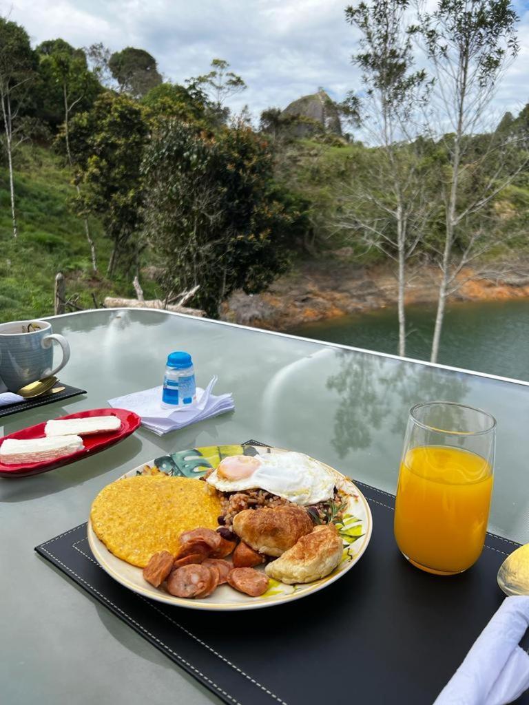 Cabana Privada Sin Prisa "Not Rush" Preciosa! Con Jacuzzi, Vista Y Acceso Directo Al Embalse, Vista A La Piedra , Deporte Acuatico Paddle Board And Breakfast Incluidos ! Imperdible Guatapé Kültér fotó